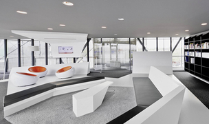 上海人有多愛學習？周末到商場、辦公樓里上“自習”，搶位子還得趕早