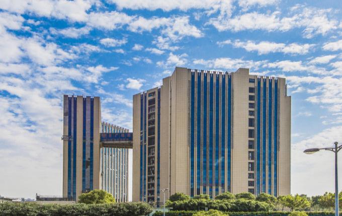 上海耀光中環國際廣場：挑高復式樓設計，打造靈活辦公空間